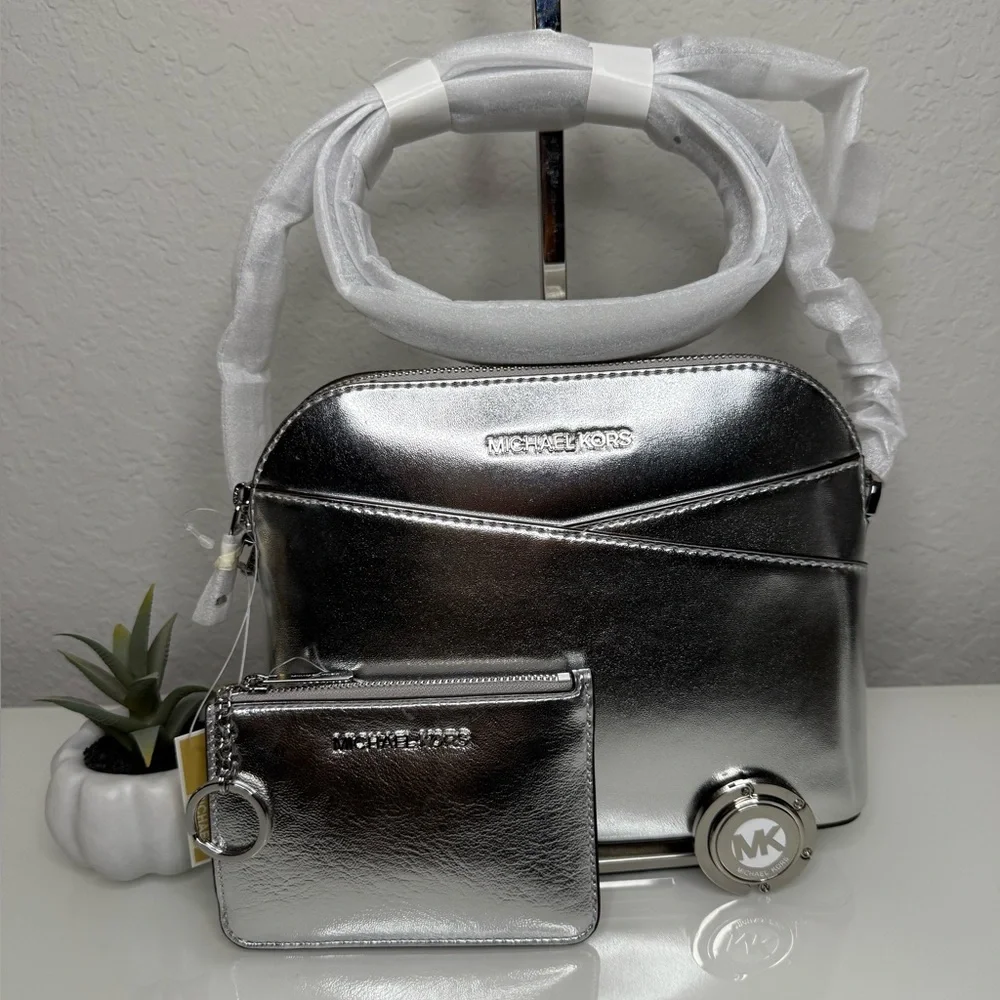 3 pcs MICHAEL KORS Jet Set Travel Dome Crossbody Bag, Coinpouch & Purse Hook! - Picture 2 of 15